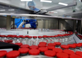 Vaccino Sputnik, Rasi: “Fare in fretta? Lasciate in pace l’Ema”
