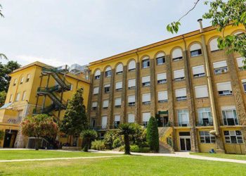 Scuola, malcontento genitori St George’s (Roma), ‘Principal nega anticipo break Pasqua’