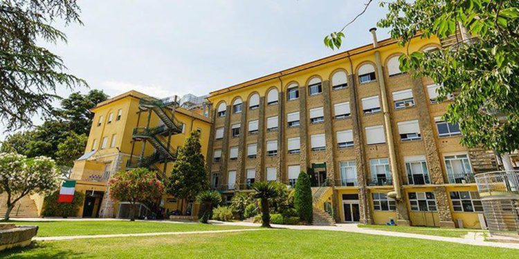 Scuola, malcontento genitori St George’s (Roma), ‘Principal nega anticipo break Pasqua’