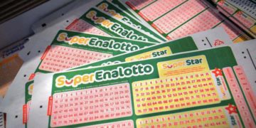 SuperEnalotto, centrati nove 5
