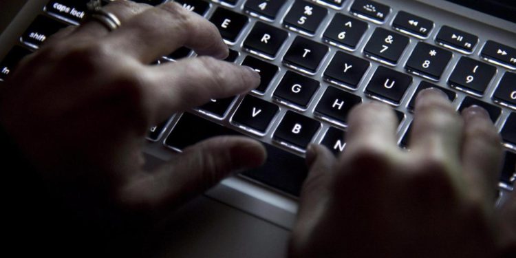 Colao: ‘Accesso a rete per tutte le scuole e tutti gli ospedali’