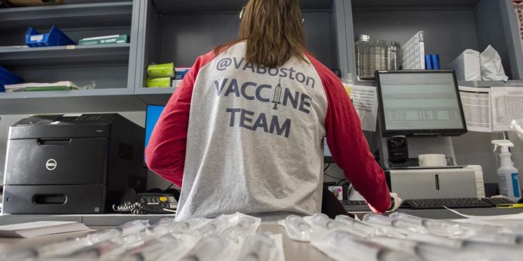 Covid Usa, un adulto su 6 vaccinato
