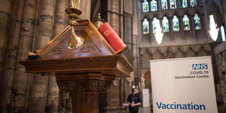 Covid Gb, 43 morti e poco più di 4mila contagi