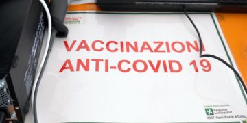 Vaccini covid fuori regione, dosi anche a chi ha il domicilio
