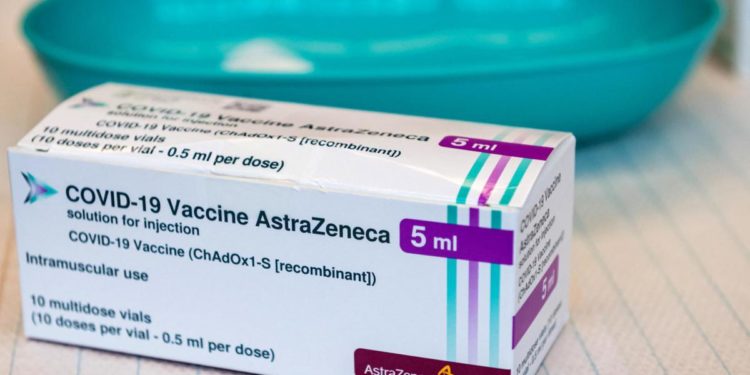 Vaccino AstraZeneca, Palù: “Dati tranquillizzano”