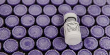 Vaccini Pfizer, Astrazeneca e Moderna: le dosi in arrivo in Italia