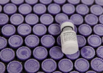 Vaccino Pfizer, leader Ue divisi su distribuzione 10 milioni di dosi
