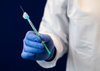 Vaccino covid, Ema: Pfizer, Moderna e J&J efficaci contro varianti