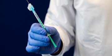 Vaccino covid, Ema: Pfizer, Moderna e J&J efficaci contro varianti