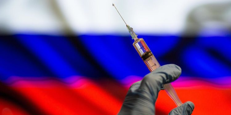 Vaccino Covid Sputnik, “anticorpi nel 100% dei vaccinati”