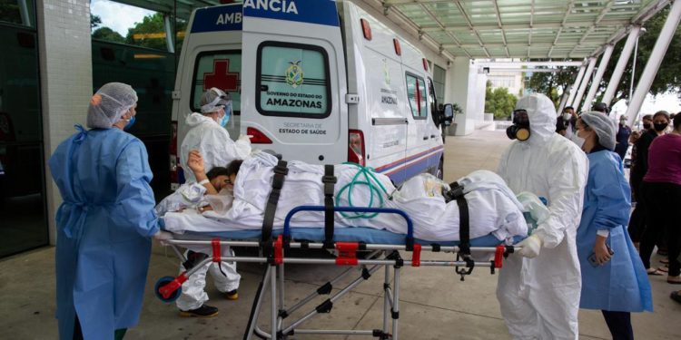 Covid Brasile, 1.641 morti: record di decessi in 24 ore