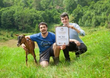 Da oggi puoi adottare una capretta a distanza