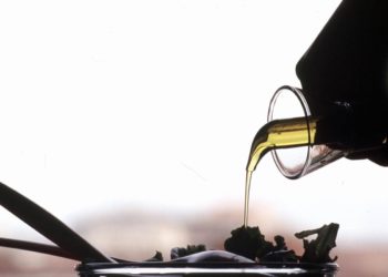Olio di oliva extravergine in rialzo su tutti i mercati