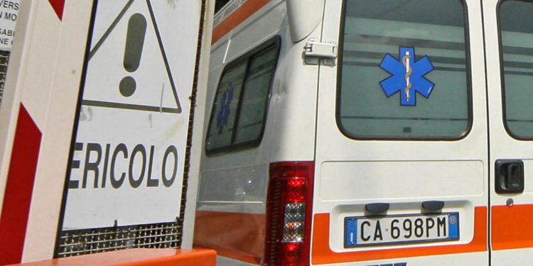 Genova, “grave ma stabile 18enne con trombosi dopo vaccino” anti-Covid