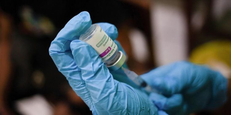 AstraZeneca e seconda dose con mix vaccini, circolare ministero