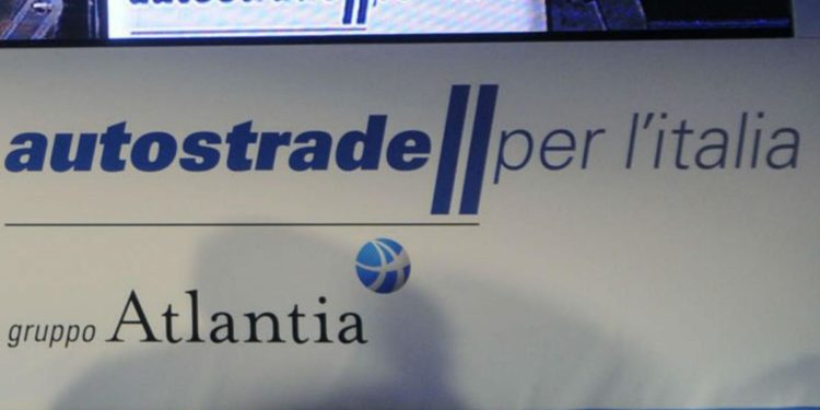 Autostrade tornano pubbliche, Atlantia accetta offerta Cdp-fondi