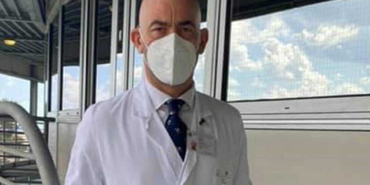 Ristoranti, Bassetti: “Non più di 4 al tavolo? Ennesima panzana”