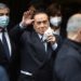 Berlusconi: “E’ un male insidioso ma sto meglio, commosso da affetto italiani”