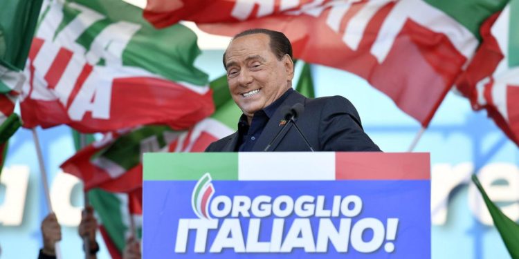Centrodestra, Berlusconi lancia manifesto politico per partito unico