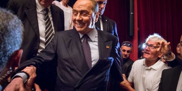 Berlusconi: “Io ancora in campo e intendo rimanerci”