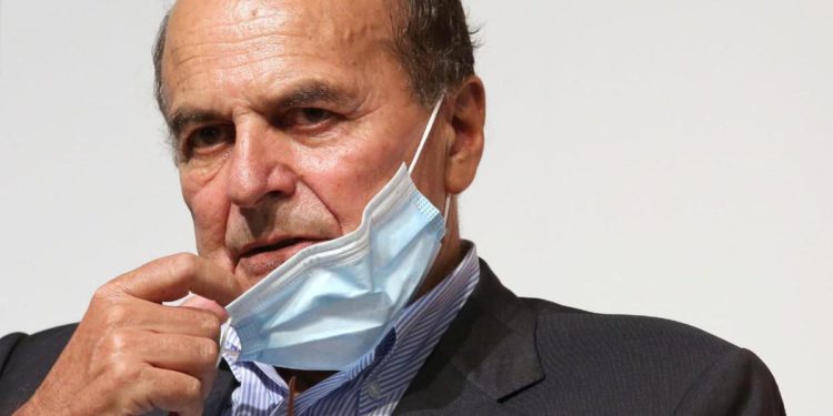 Centrosinistra, Bersani: “Serve campo progressista che dialoghi con M5S”