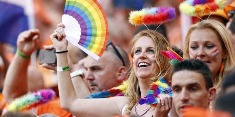 Euro 2020, Uefa: sì a bandiere arcobaleno in stadio Budapest