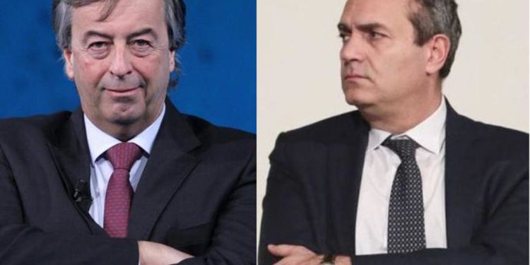 Vaccini covid, botta e risposta Burioni-De Magistris