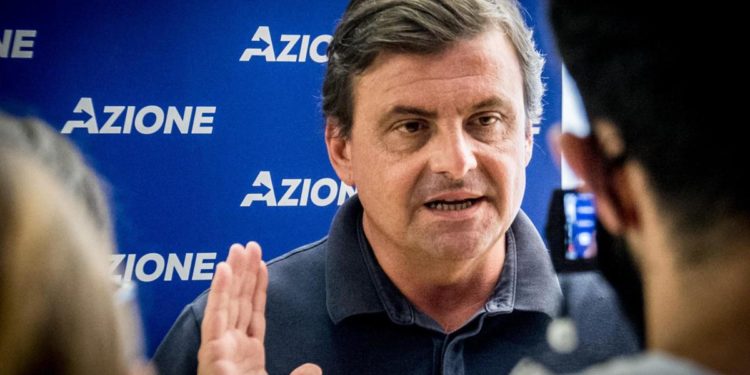 Cambi di casacca in Parlamento, Calenda ‘bacchetta’ Letta