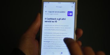 Cashback sospeso da luglio, Meloni: “Ci è arrivato anche Draghi”