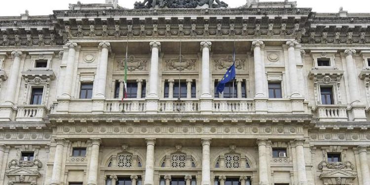 Giustizia, Lega e Radicali in Cassazione per deposito referendum