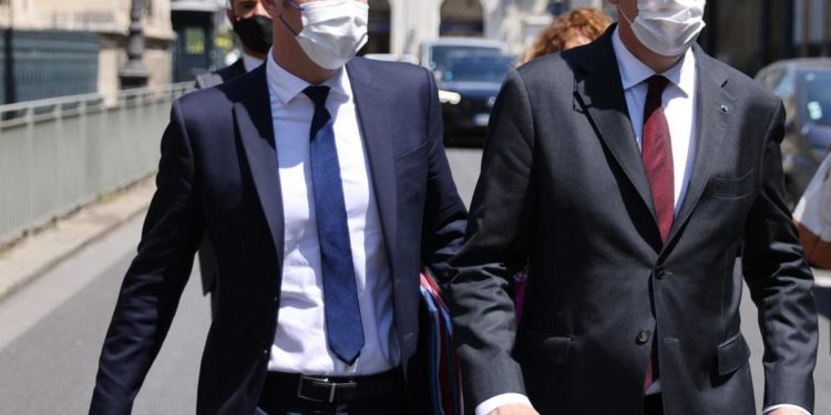 Mascherine all’aperto, da domani cade obbligo in Francia