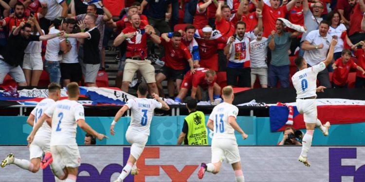 Euro 2020, Repubblica Ceca ai quarti: Olanda battuta 2-0