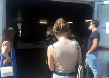 Richiamo vaccino Covid in vacanza, il parere degli esperti