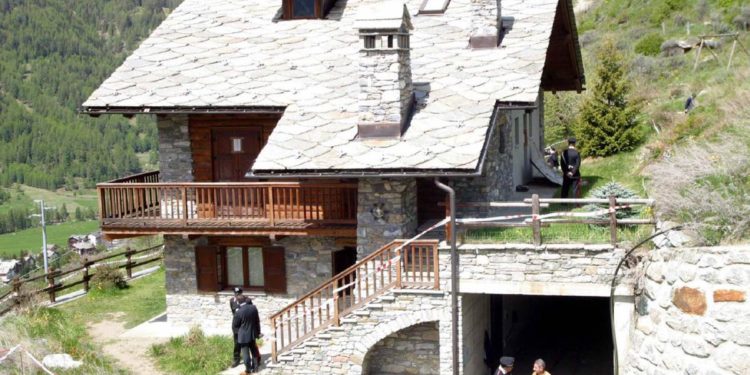 Cogne, la villetta del delitto resta alla famiglia Franzoni