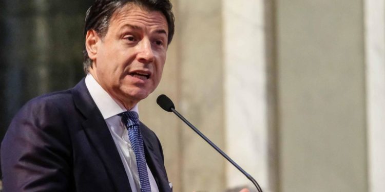 M5S, rebus segreteria per Conte