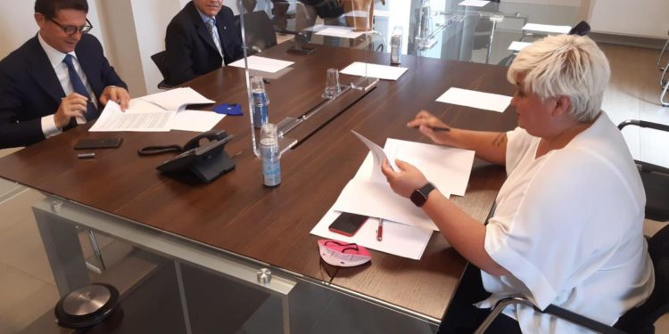 Manageritalia, per dirigenti terziario rinnovo contratto rinviato al 2022 senza costi aggiuntivi