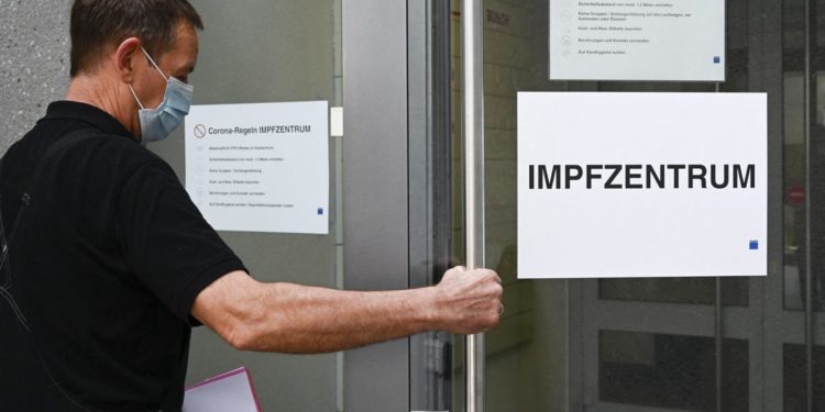 Covid Germania, contagi quasi dimezzati in una settimana