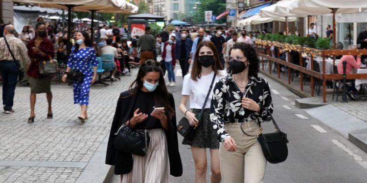 Lombardia zona bianca, regole da 14 giugno: annuncio di Fontana