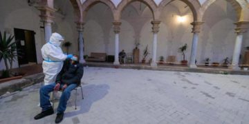 Covid oggi Sicilia, 234 contagi e 8 morti. A Catania 77 nuovi casi