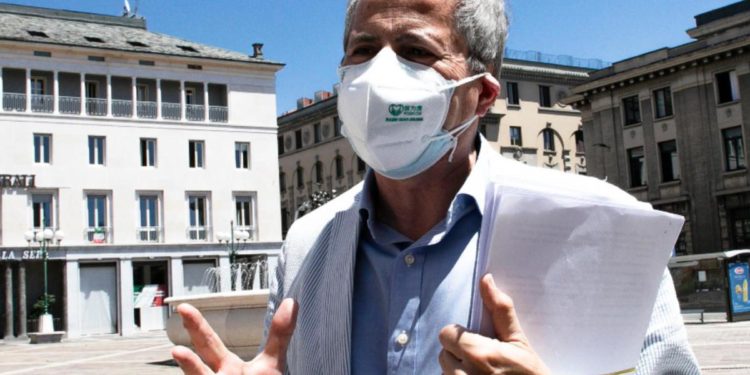 AstraZeneca, Crisanti: “Open day andavano fatti con altri vaccini”