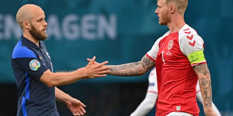 Euro 2020, Danimarca-Finlandia riprende dopo malore Eriksen