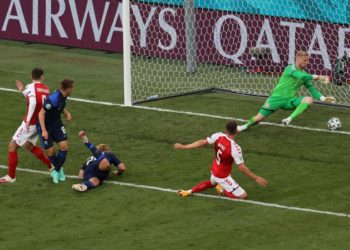 Euro 2020, si gioca dopo malore Eriksen: Danimarca-Finlandia 0-1