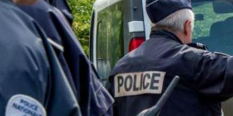 Italiana travolta da monopattino a Parigi, fermate 2 infermiere