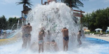 Vacanze: 73% italiani dichiara che andrà in vacanza, dati 2019 restano ‘miraggio’