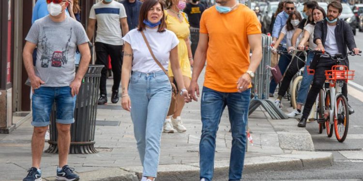 Pil Italia, Istat rivede al rialzo la stima: “Nel 2021 al 4,7%”