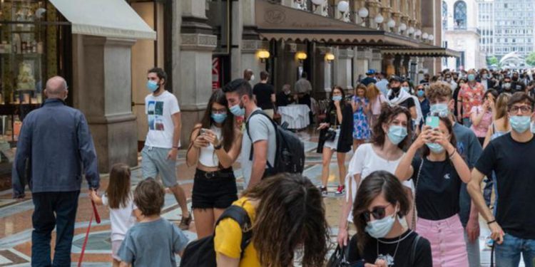 Variante Delta, in Italia fa paura a 6 persone su 10