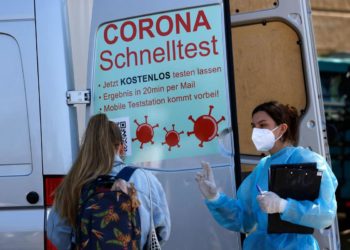 Covid Germania, risale curva contagio dopo allentamento restrizioni