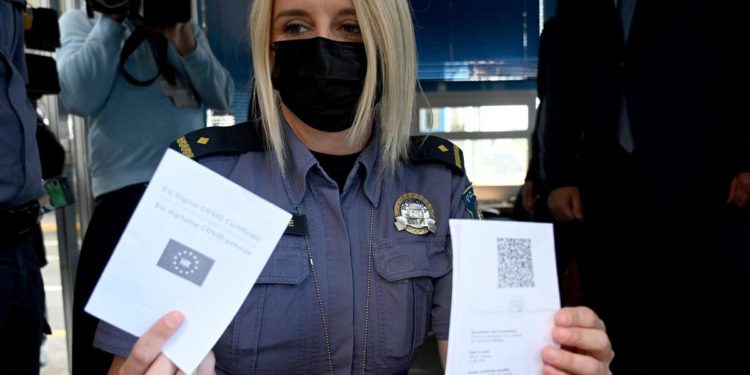 Green Pass e mix vaccini, cosa dice l’Ue