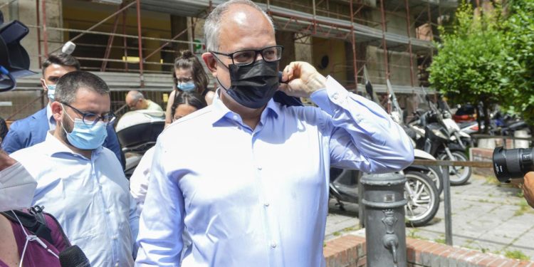 Primarie Roma, per Gualtieri oltre 28.500 voti: vince con 60,64% preferenze