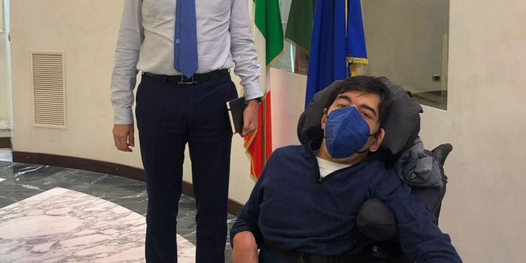 Colao incontra Associazione Coscioni: “Da gennaio 2022 test piattaforma per sottoscrivere referendum”